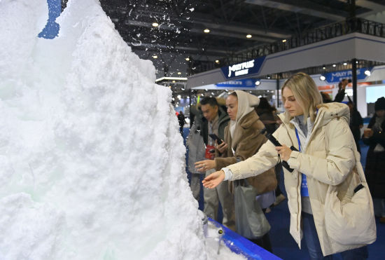 ����������ֽ�ס��ѩ�C(j��)������ѩ�������� �z