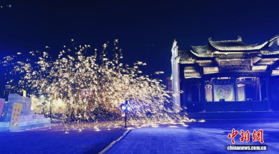 �����д����ϵ���Ļ��w�(y��n)��������ʯ���� �z