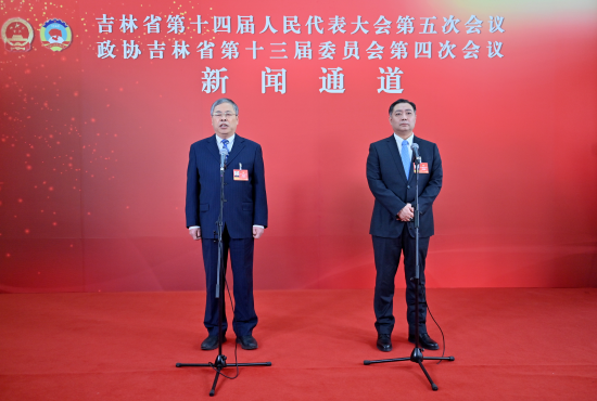 1��26���������f(xi��)����ʡ��ʮ����ί�T�����ĴΕ��hί�Tͨ���������۝�(��һ)�ش�ӛ���ᆖ�� ���� �z