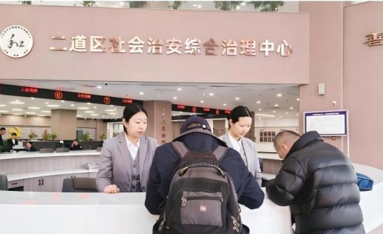 �����^(q��)���(hu��)�ΰ��C���������Ą�(chu��ng)�·���(w��)ģʽ�A��Ⱥ����ه(l��i)��